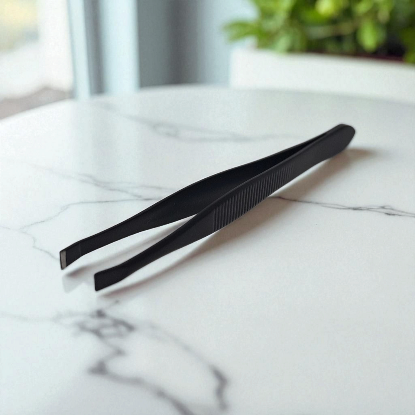 Spa Life Crab Tip Tweezer Black