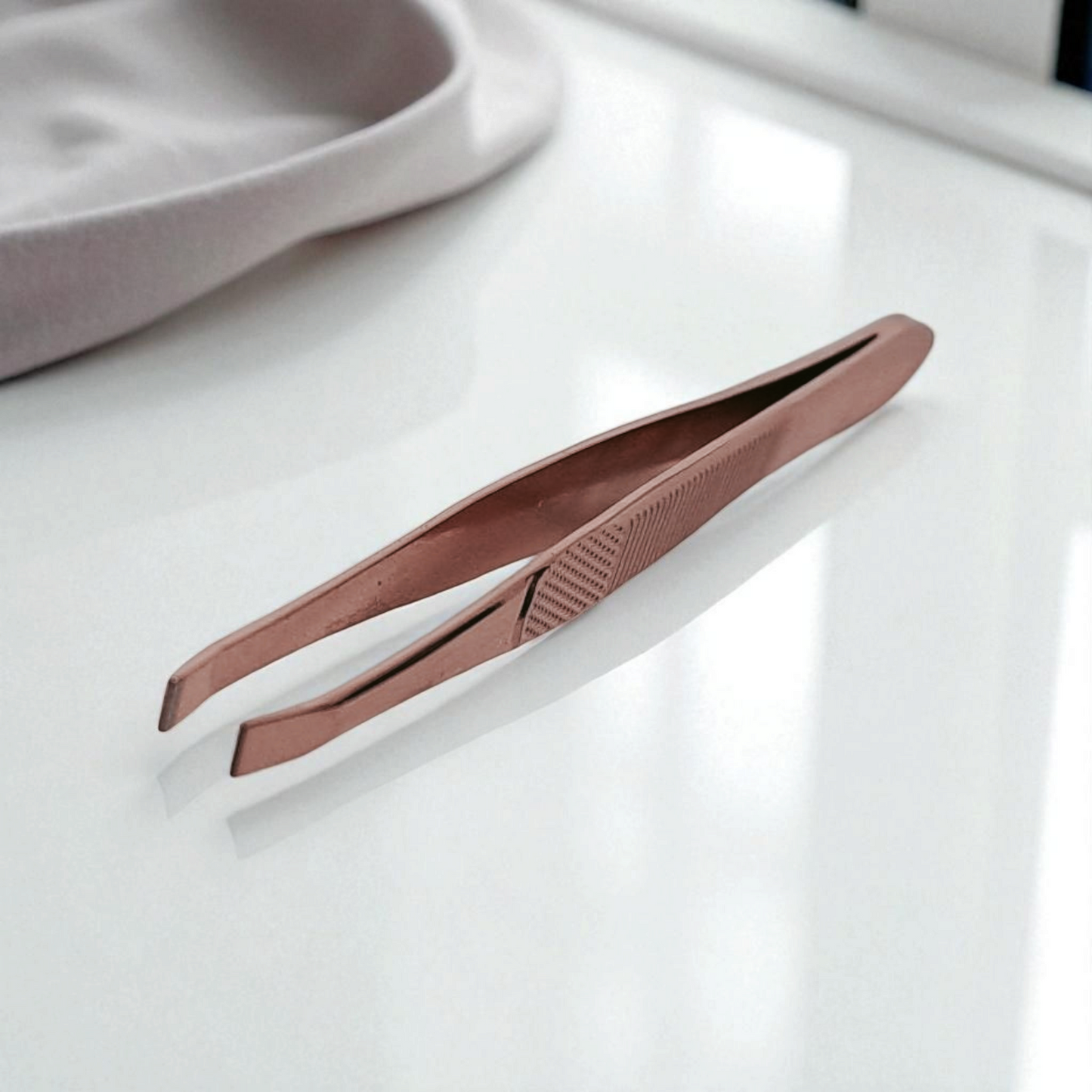 Spa Life Crab Tip Tweezer Rose Gold