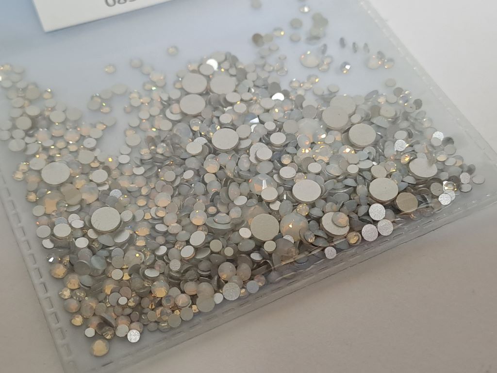 White Opal Mixed Size