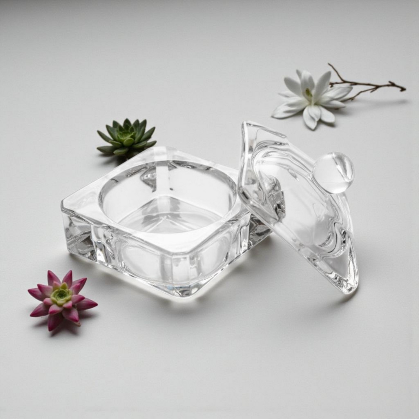 Square monomer glass with lid