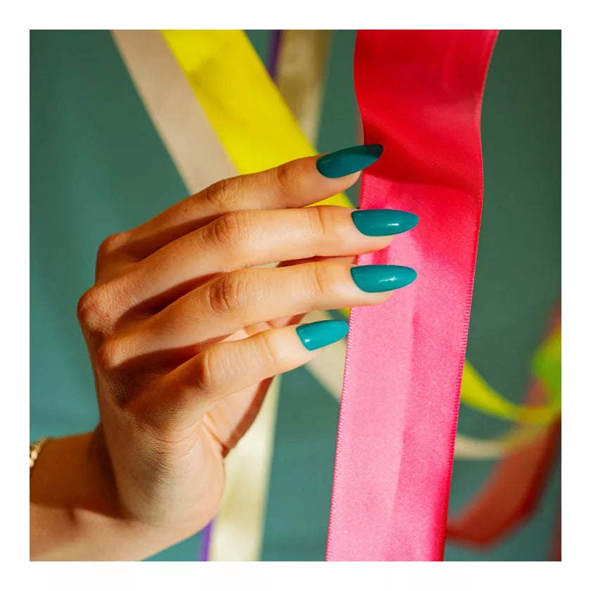 Gelish- Rub Me The Sarong Way